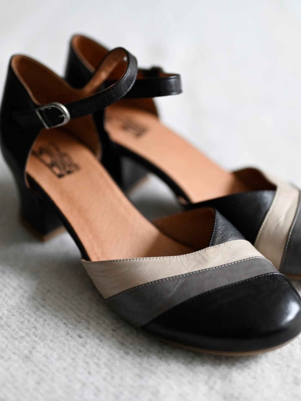 Miz Mooz heels -women’s size 10 - vintage styling